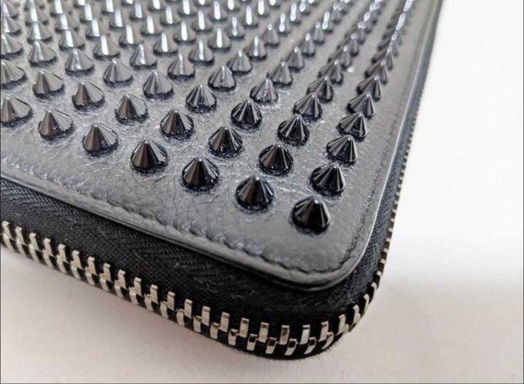 Christian Louboutin クリスチャンルブタン パネトーネ