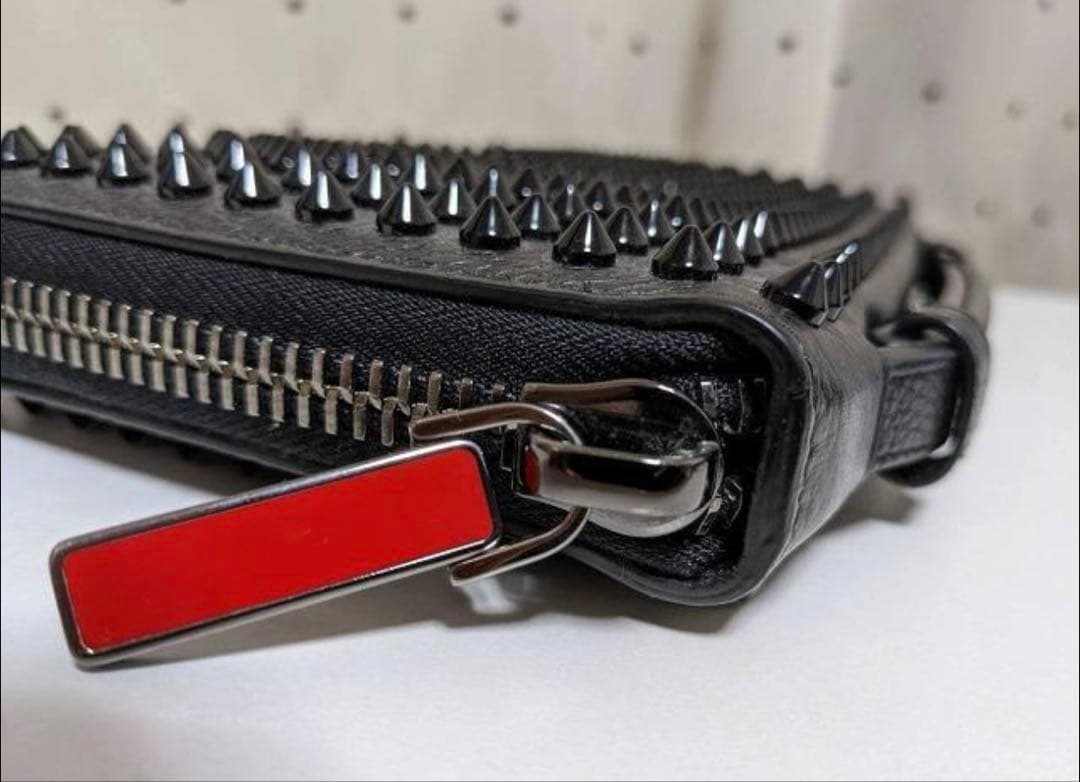 Christian Louboutin クリスチャンルブタン パネトーネ