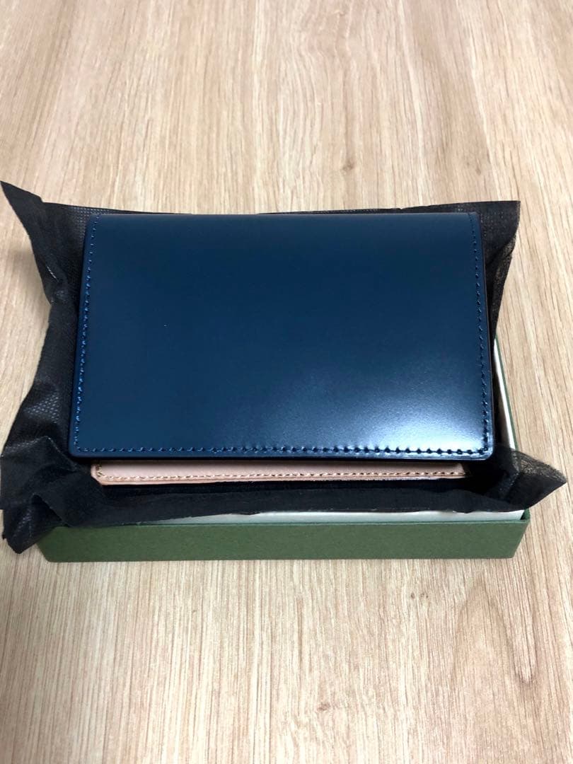 【再値下げ【新品•未使用】CYPRIS ネイビー レザー 名刺入れ（保証書付き）