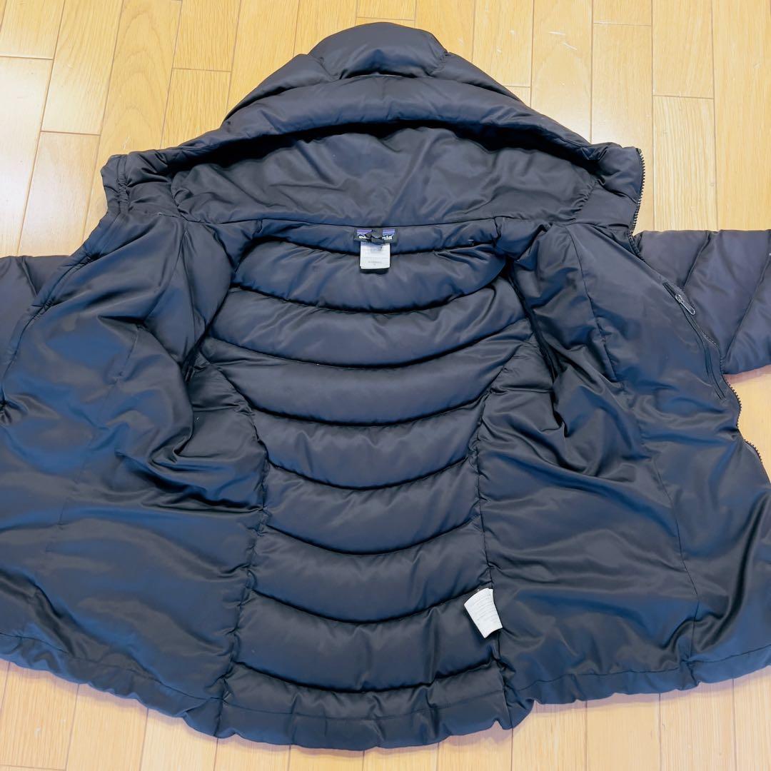 黒 フード付きパタゴニアダウンジャケット