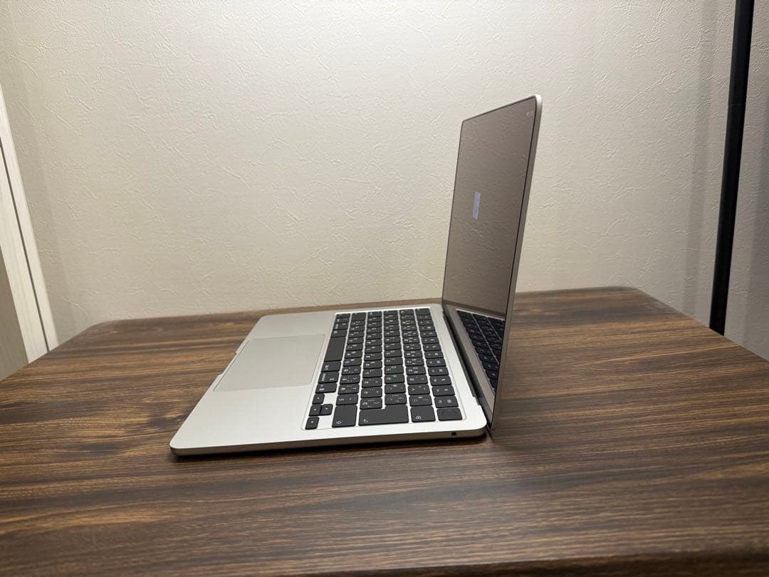 MacBookAir M4 8コアGPU/16GBメモリシルバー 2時間程使用
