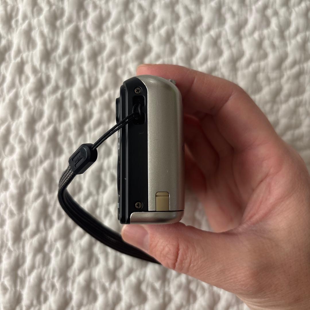 Nikon COOLPIX A10 (SanDiskSDHCカード16GB付き)