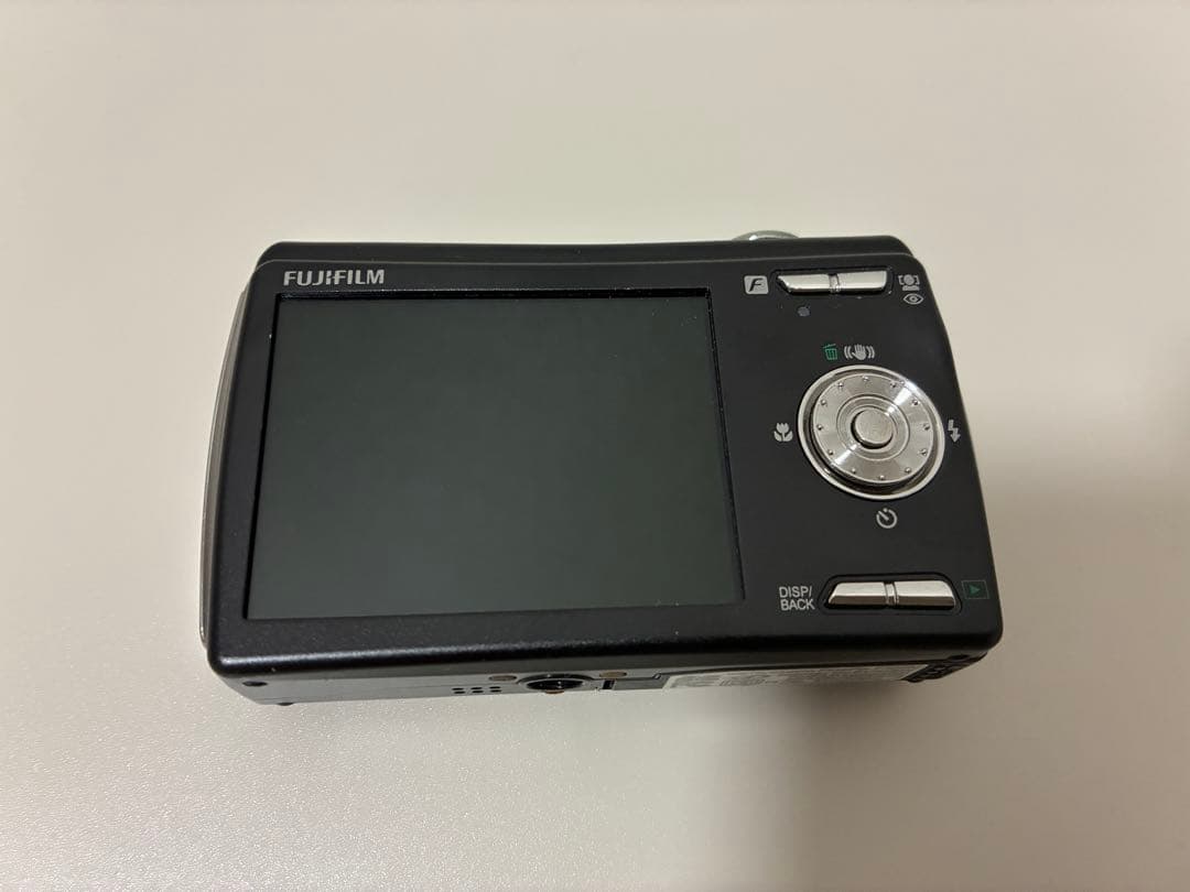 デジカメ　富士フイルム　FinePix F100fd