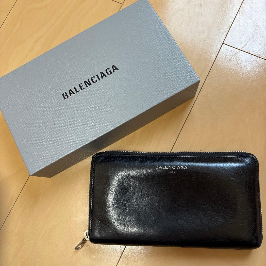 [BALENCIAGA] ラウンドファスナー ブラック レザー ロゴ