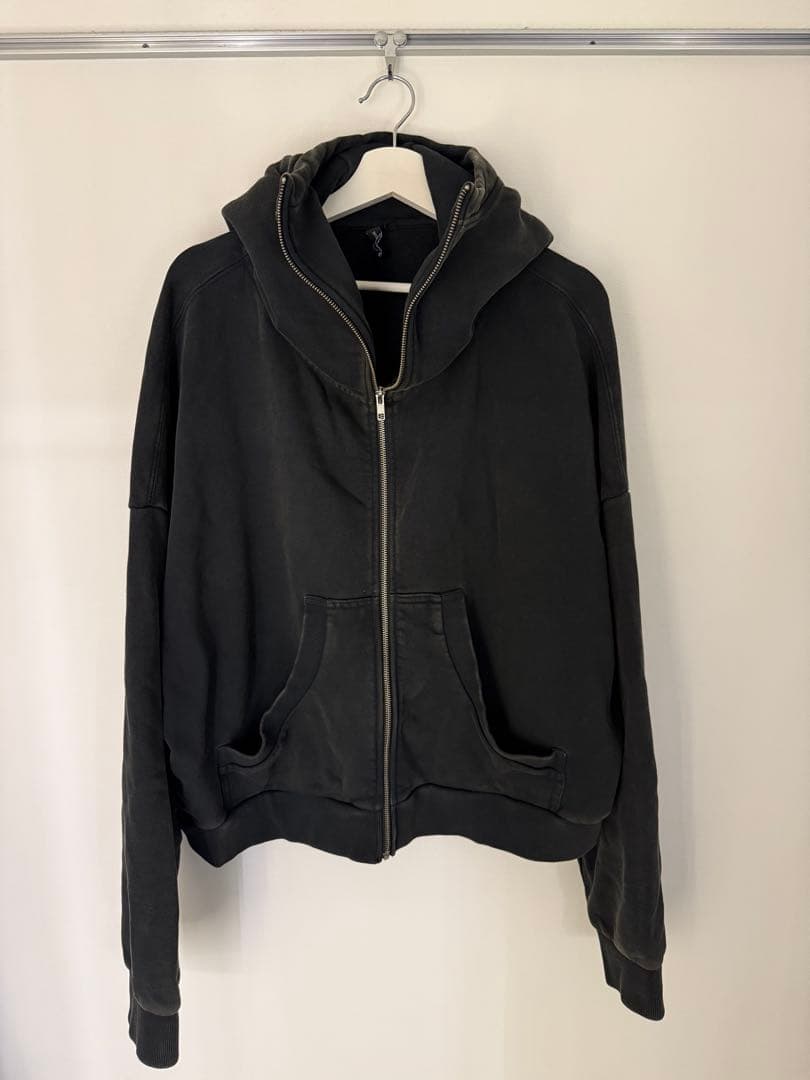 【r】entire studios full zip