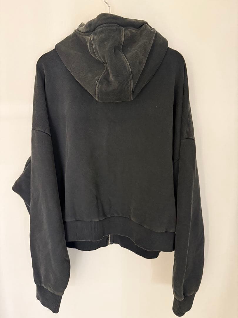 【r】entire studios full zip