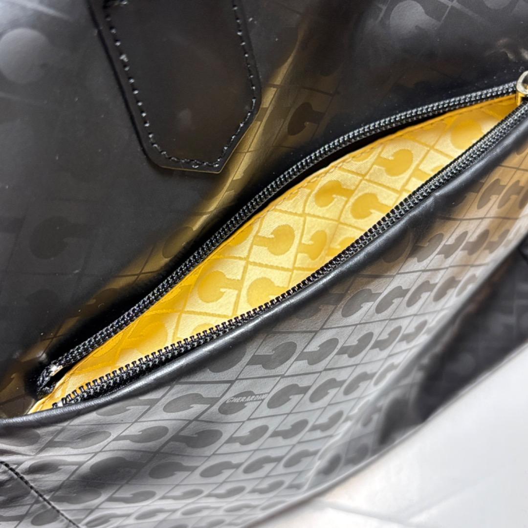 美品【ゲラルディーニ GHERARDINI】ソフティ ボストンバッグ　肩がけ 黒