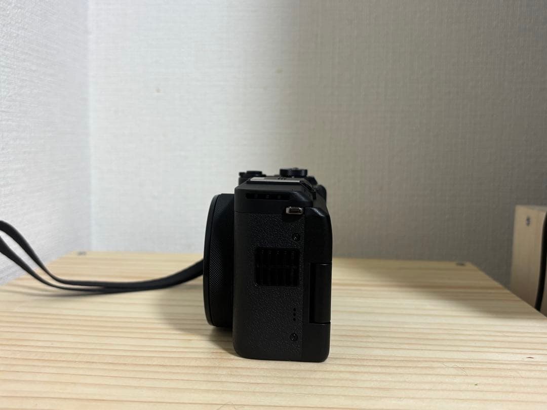 デジタルカメラ Canon powershot v1