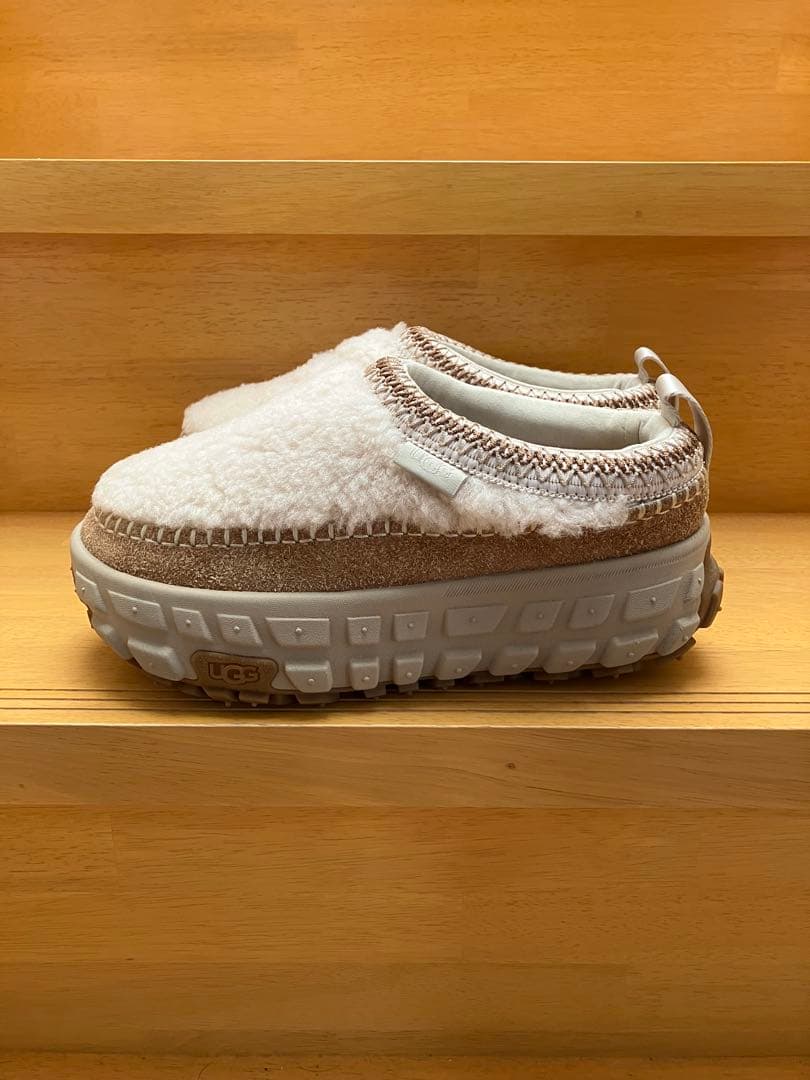 み！UGG Venture Daze Cozy