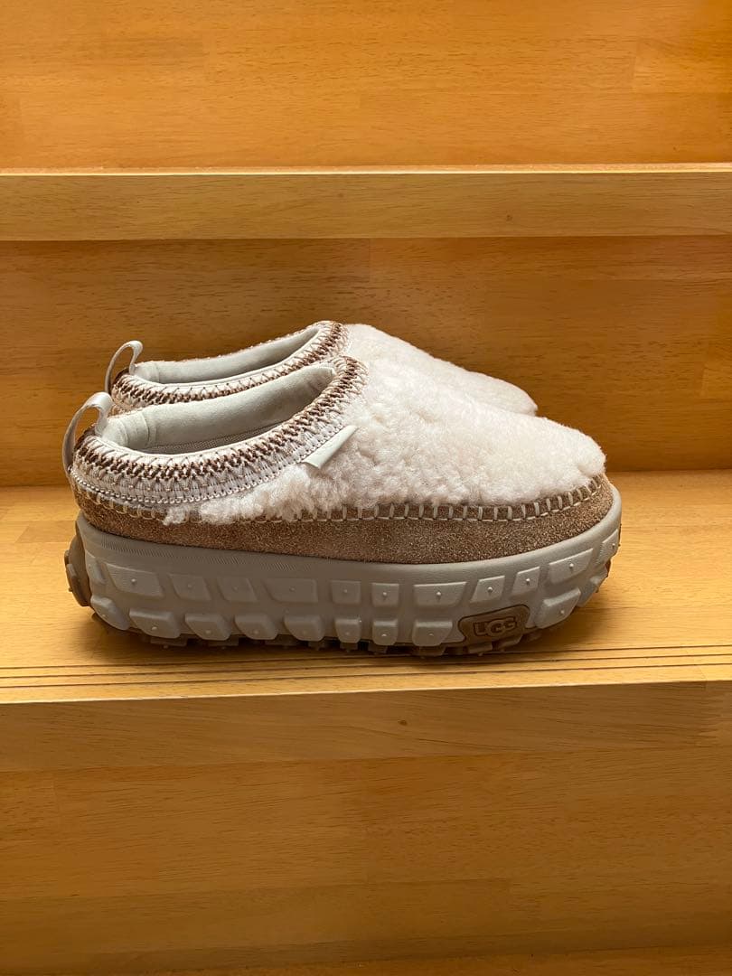 み！UGG Venture Daze Cozy