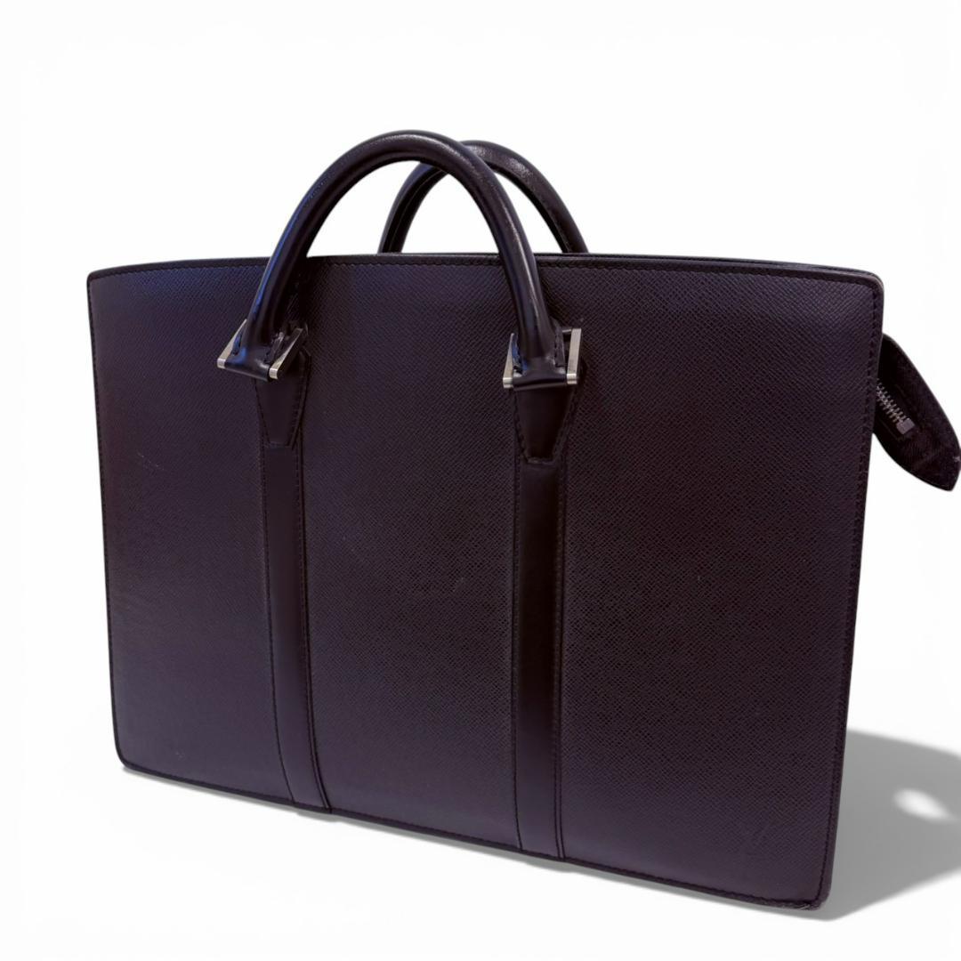 LOUIS VUITTON M30052 タイガ ポルトドキュマン・ロザン