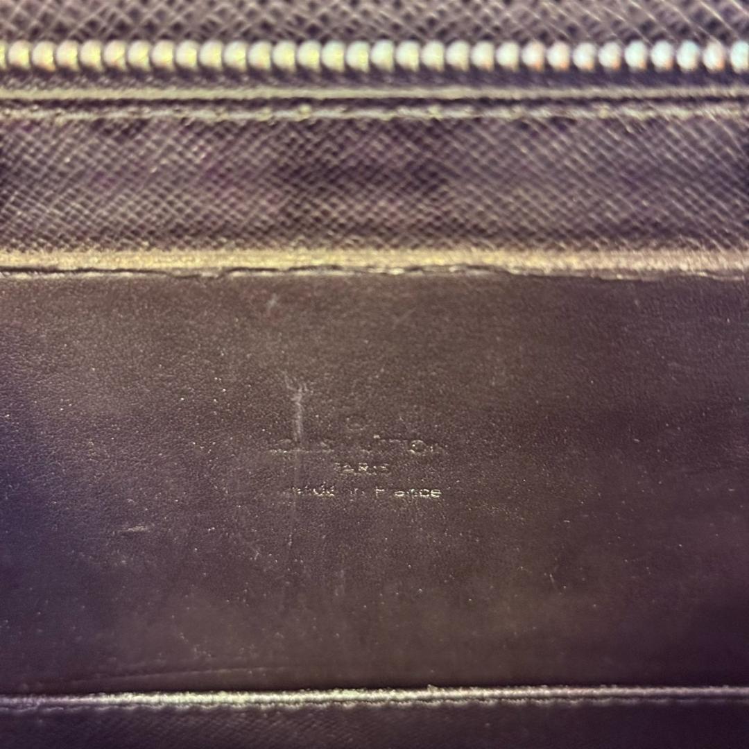 LOUIS VUITTON M30052 タイガ ポルトドキュマン・ロザン