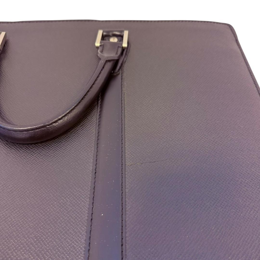 LOUIS VUITTON M30052 タイガ ポルトドキュマン・ロザン