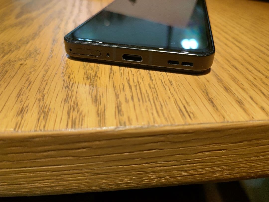 ASUS Zenfone 9 本体　RAM 16GB ROM 256GB