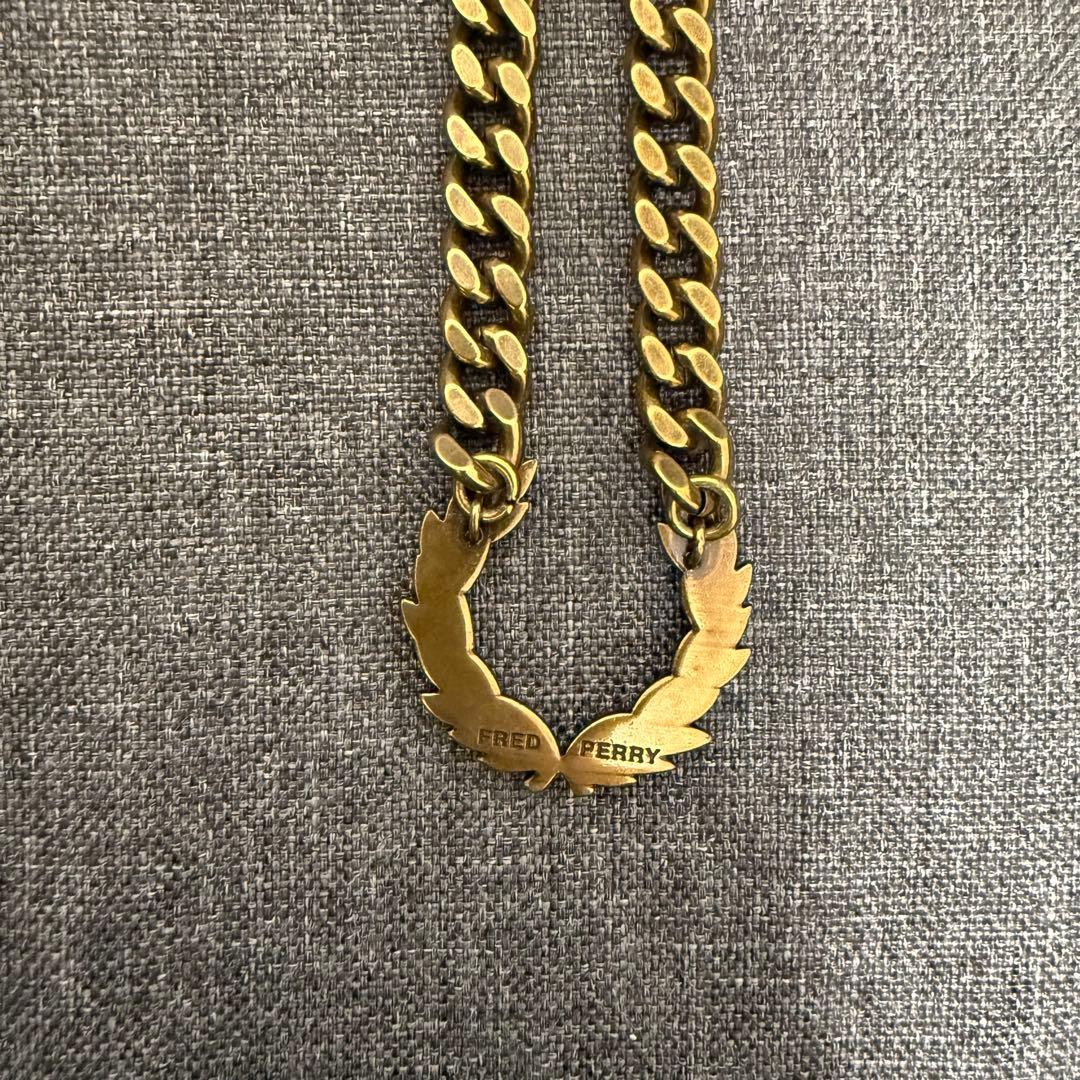 FRED PERRY ネックレス　ゴールド　ゴールドチェーン　ローレルリーフ