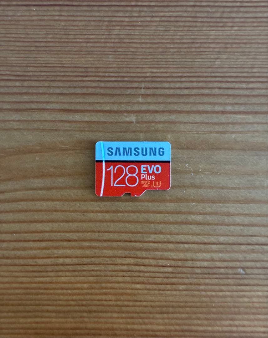 Nintendo Switch 本体 + SDカード + キャリングケース