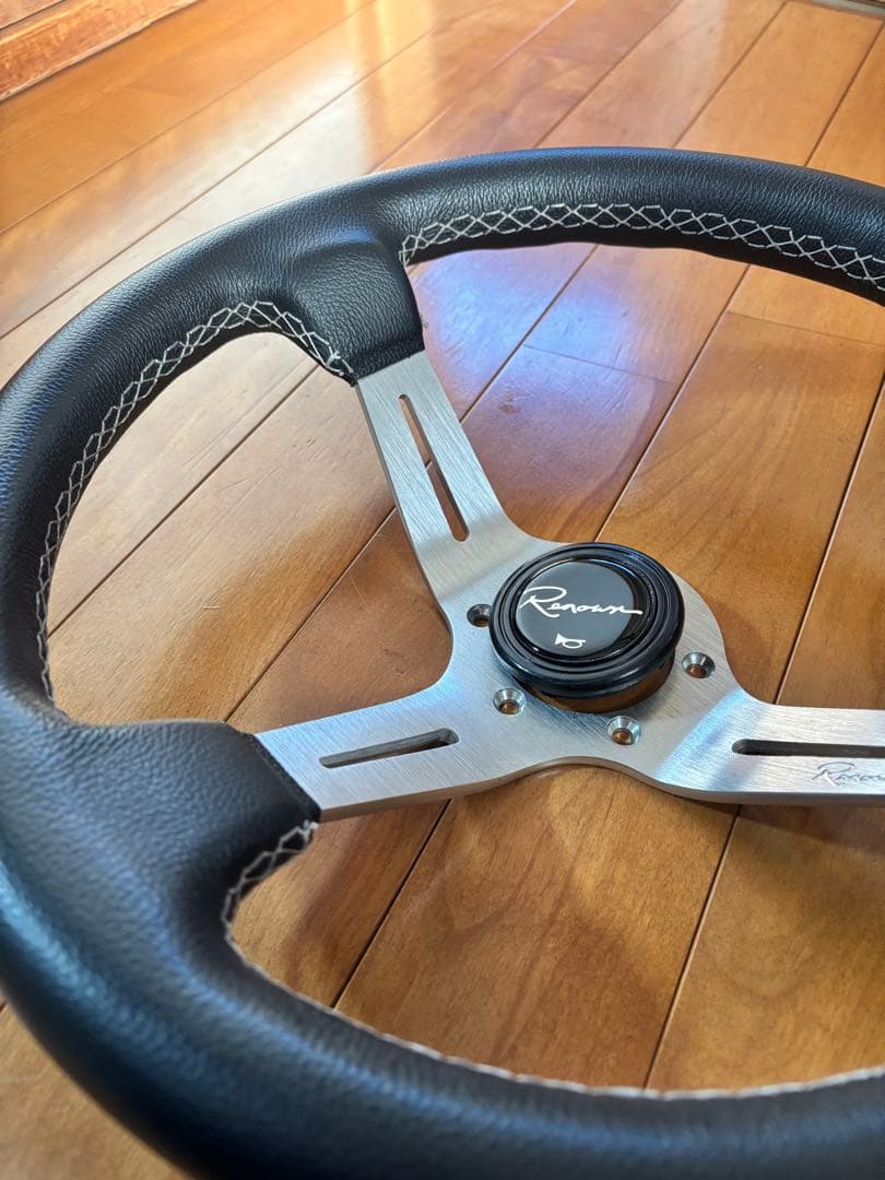 Renown ステアリング