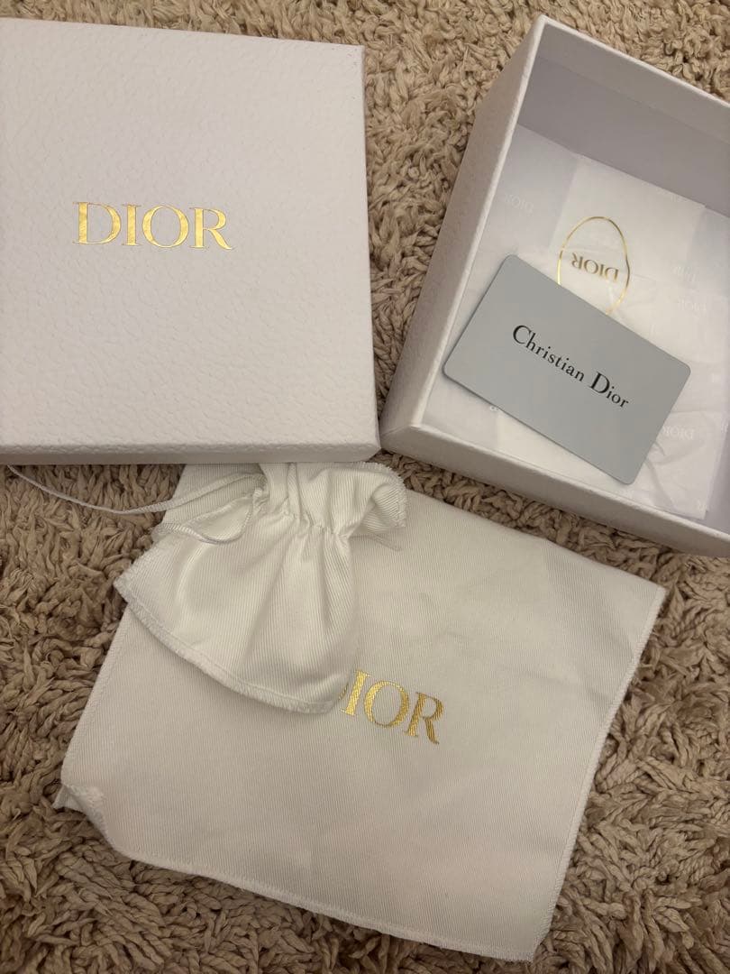 Dior ロータスウォレット　キルティング財布　三つ折り財布