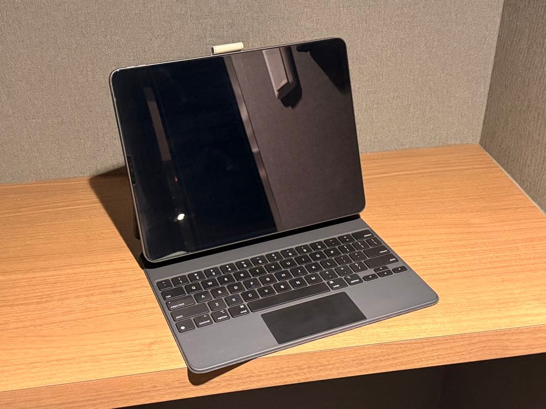 美品iPad Pro12.9第5世代 512GBwifi & 純正キーボード