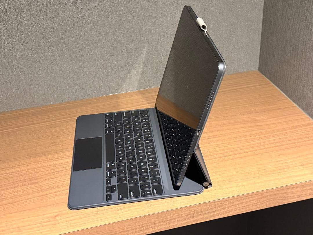 美品iPad Pro12.9第5世代 512GBwifi & 純正キーボード