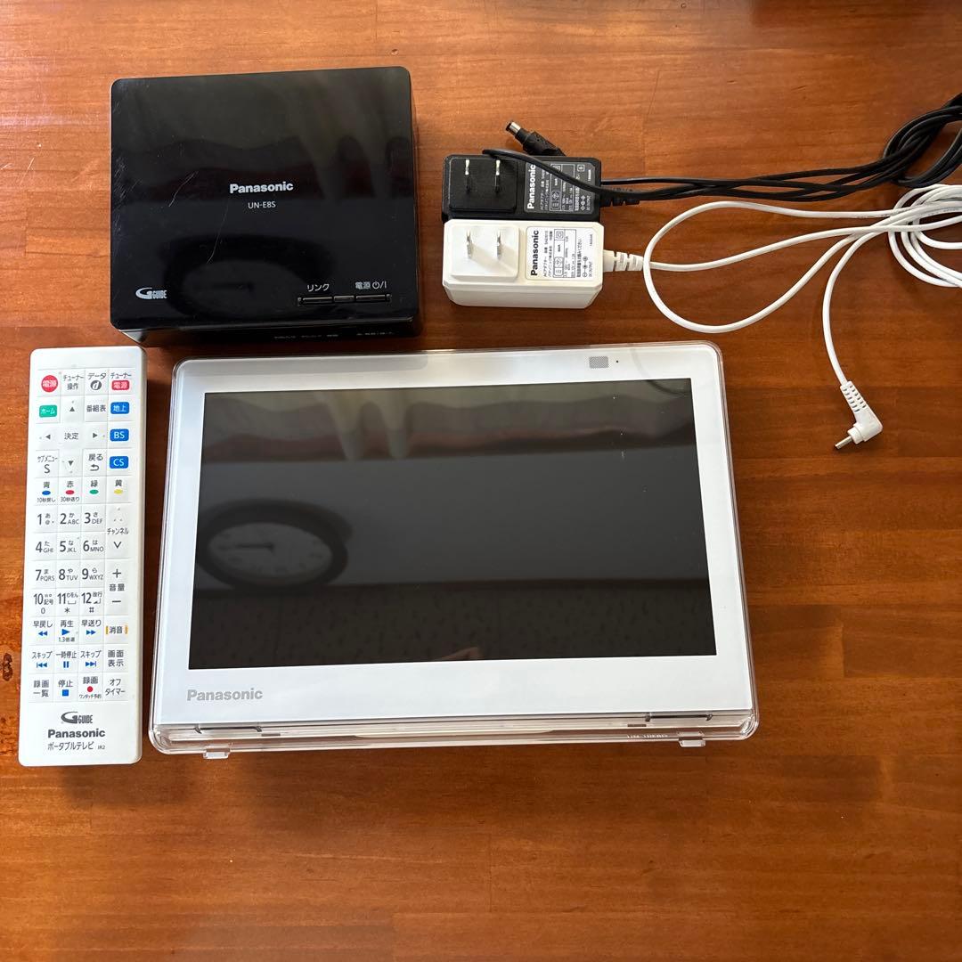 中古美品　パナソニック ポータブルテレビ UN-10E8