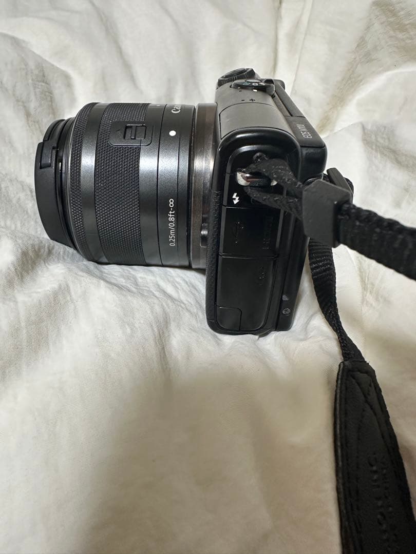 年末最終値下げ❗️Canon EOS M100 レンズ付き