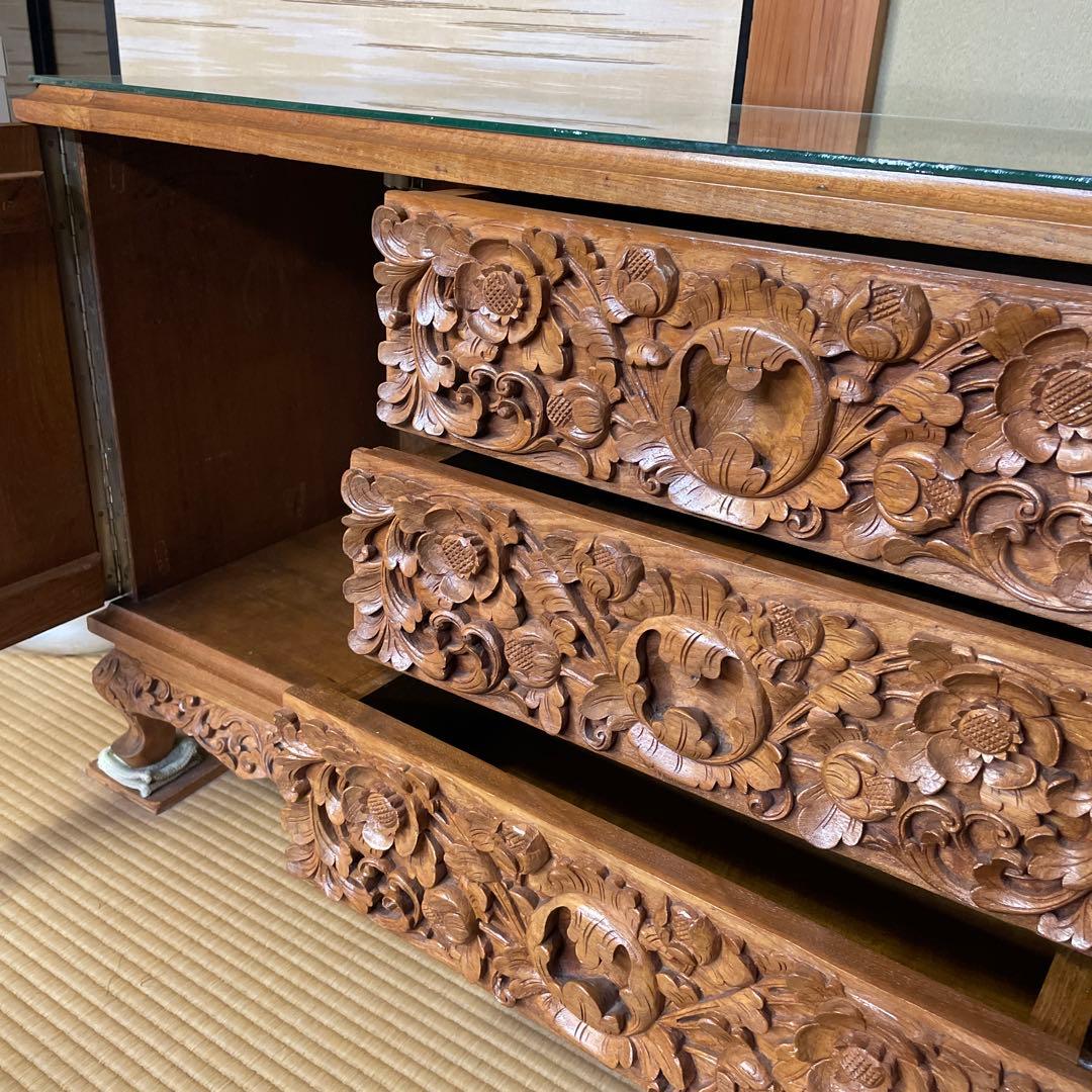 木彫り装飾のキャビネット　インドネシア　オーダーメイド