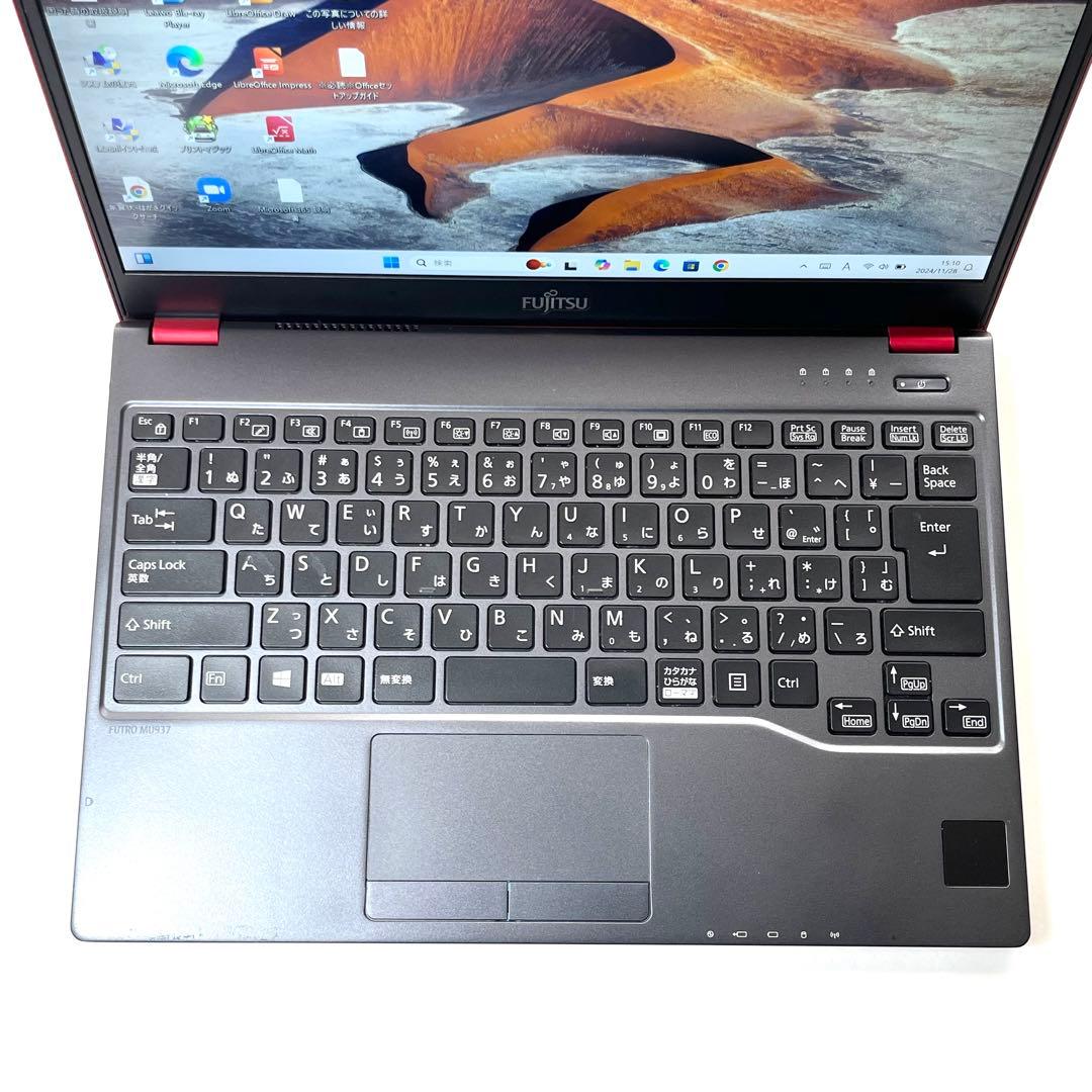 ☆超軽量コンパクト☆SSD搭載快速！カメラ付きノートパソコン 富士通製