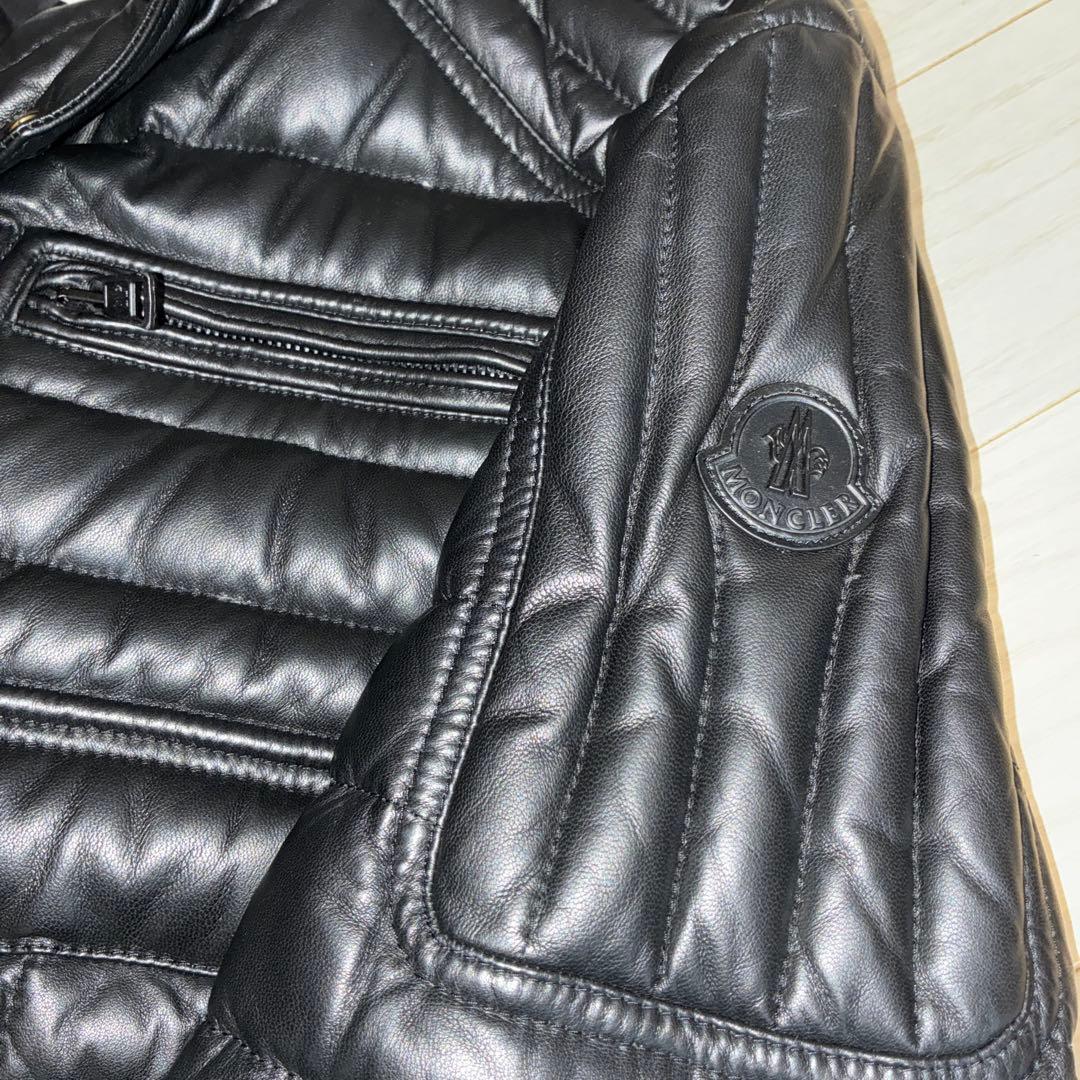 MONCLERのライダース