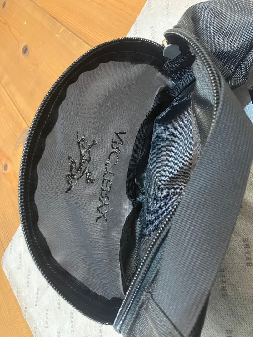 【未使用】アークテリクス×ビームス別注アーバンファニー廃盤モデル ブラックグレー