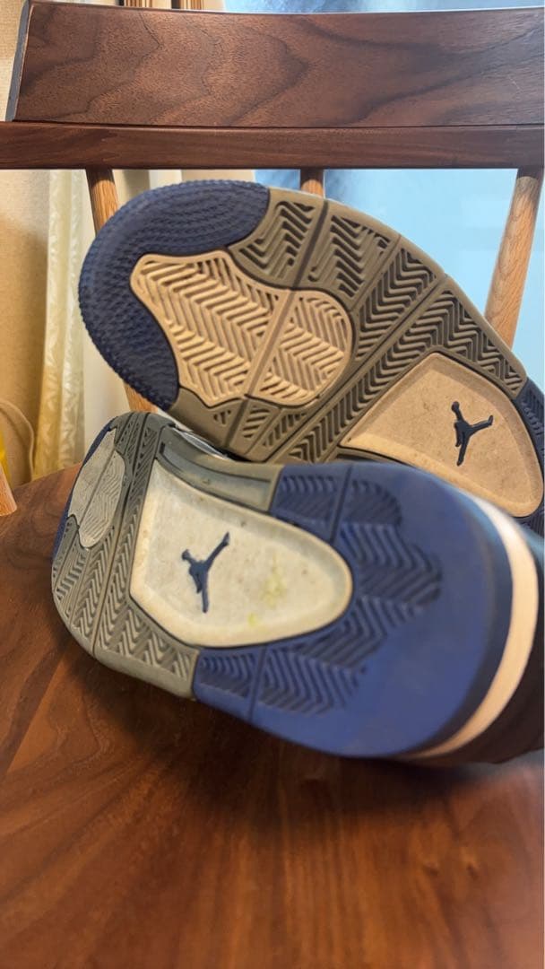 Air Jordan 4 ブラック/ブルー スニーカー