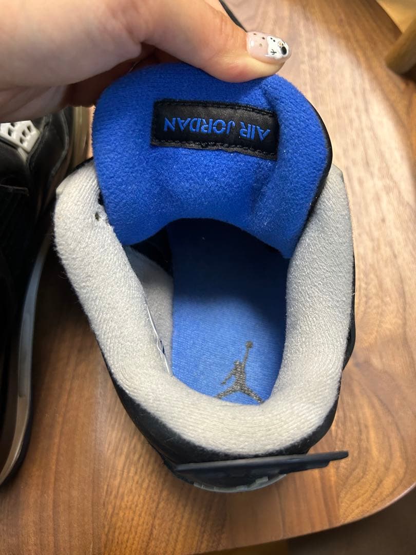 Air Jordan 4 ブラック/ブルー スニーカー