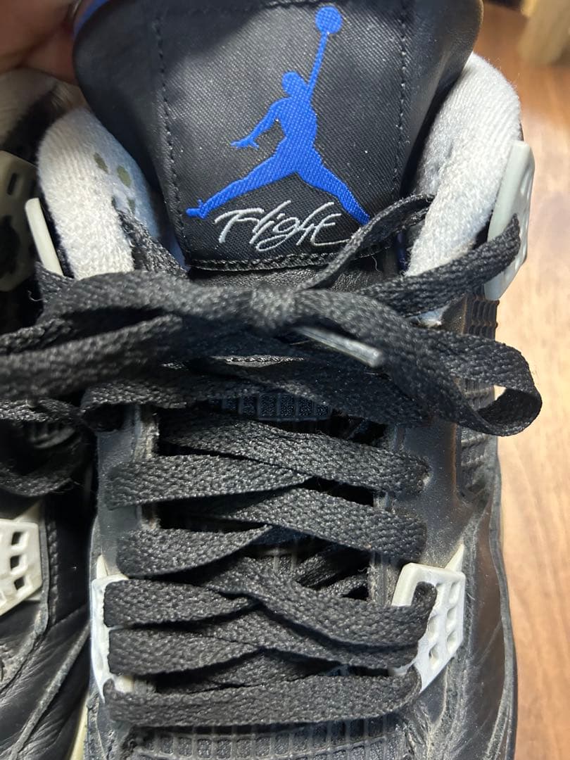 Air Jordan 4 ブラック/ブルー スニーカー