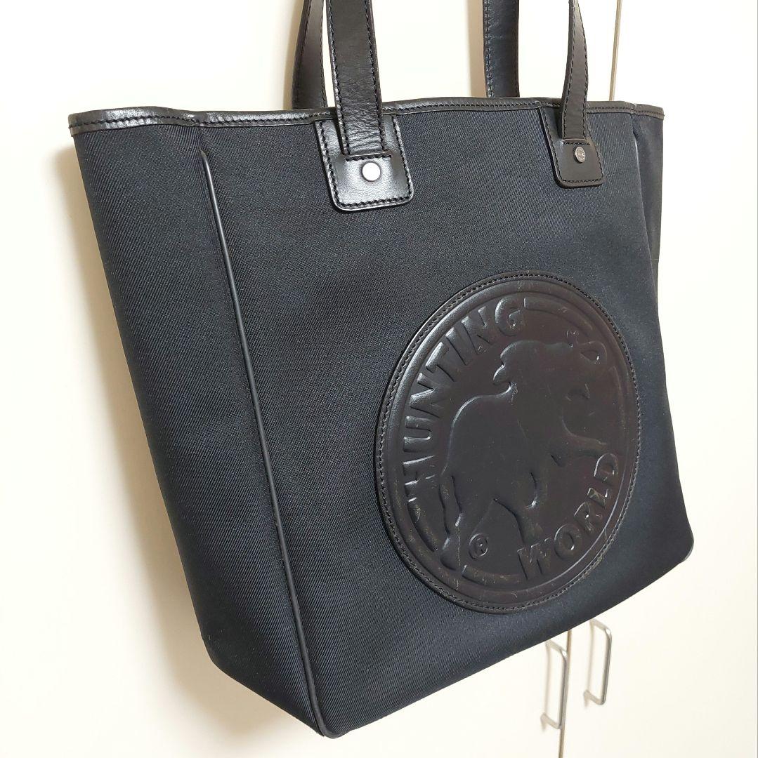 ハンティングワールド　ビッグトートバッグ　黒　ロゴモチーフ