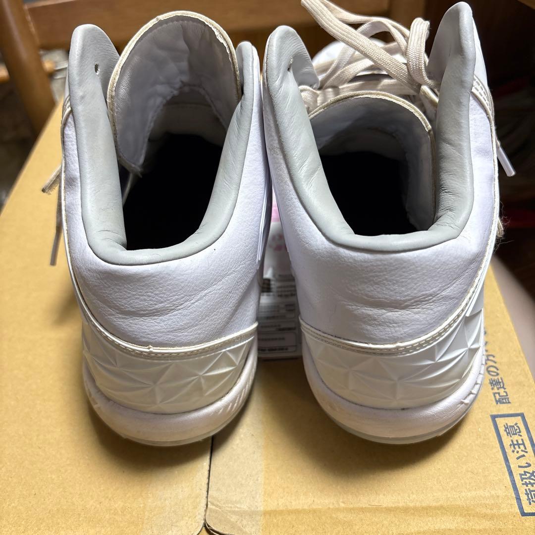 アシックス スパイクハイカット