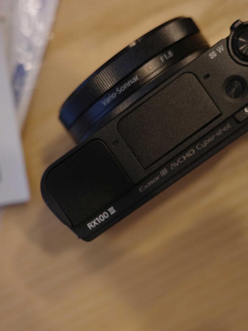 【美品】SONY コンパクトデジタルカメラ RX100 III 本体