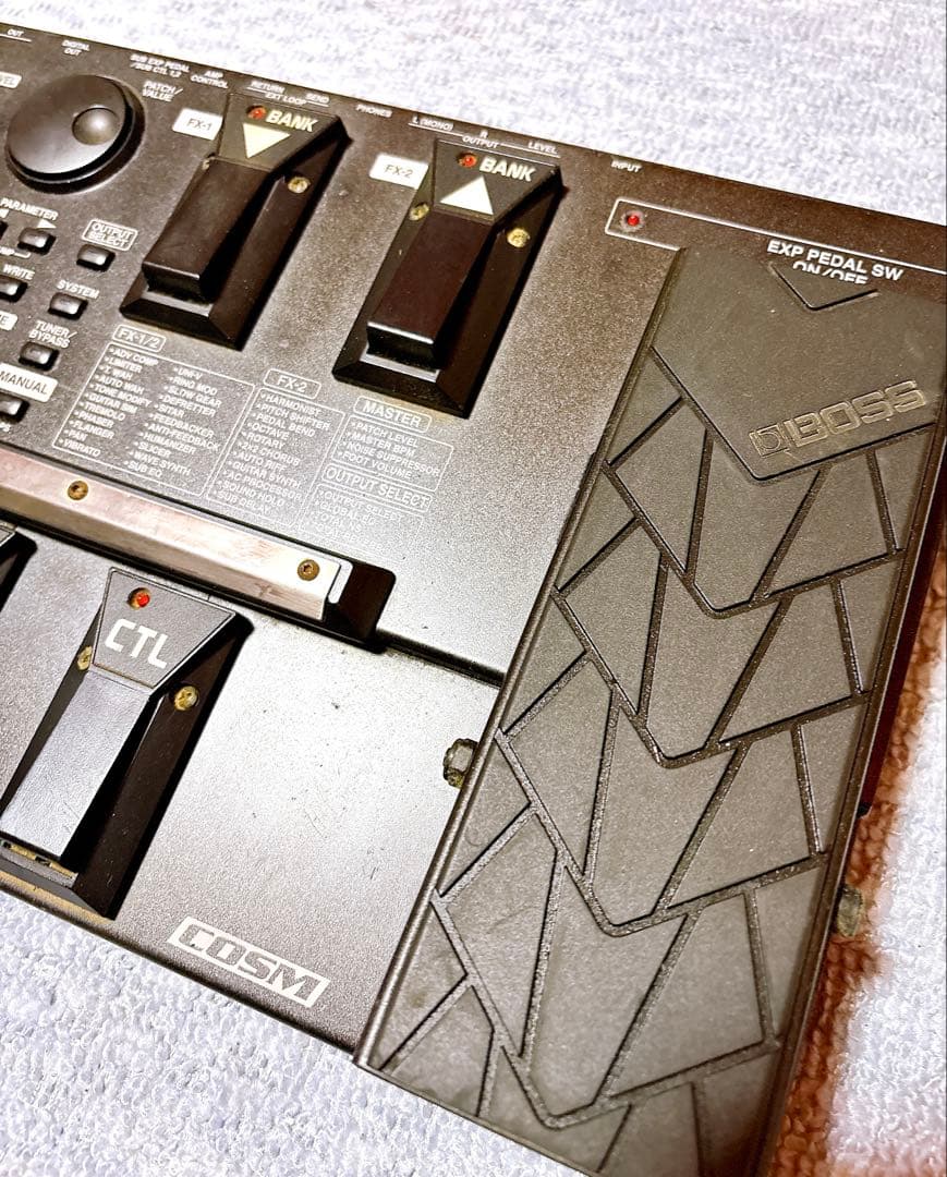 【最終値下げ！出品本日限り】BOSS GT-8 ギター マルチエフェクター