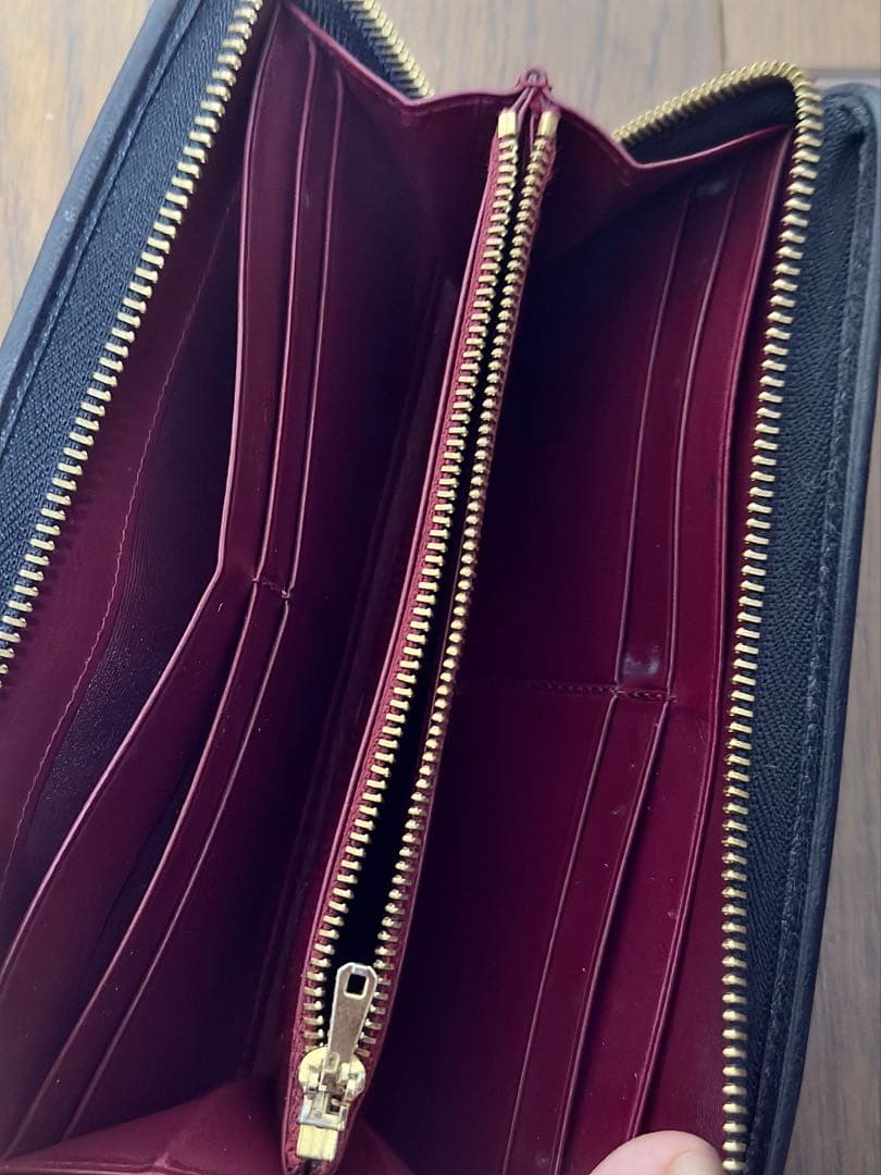 ロエベ LOEWE ラウンドファスナー 長財布 アナグラム