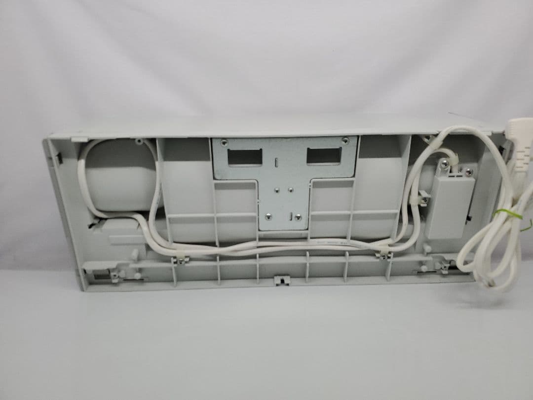 ウォールヒート　遠赤外線暖房　壁掛け型　コロナ　CHK-C126A　ヒーター