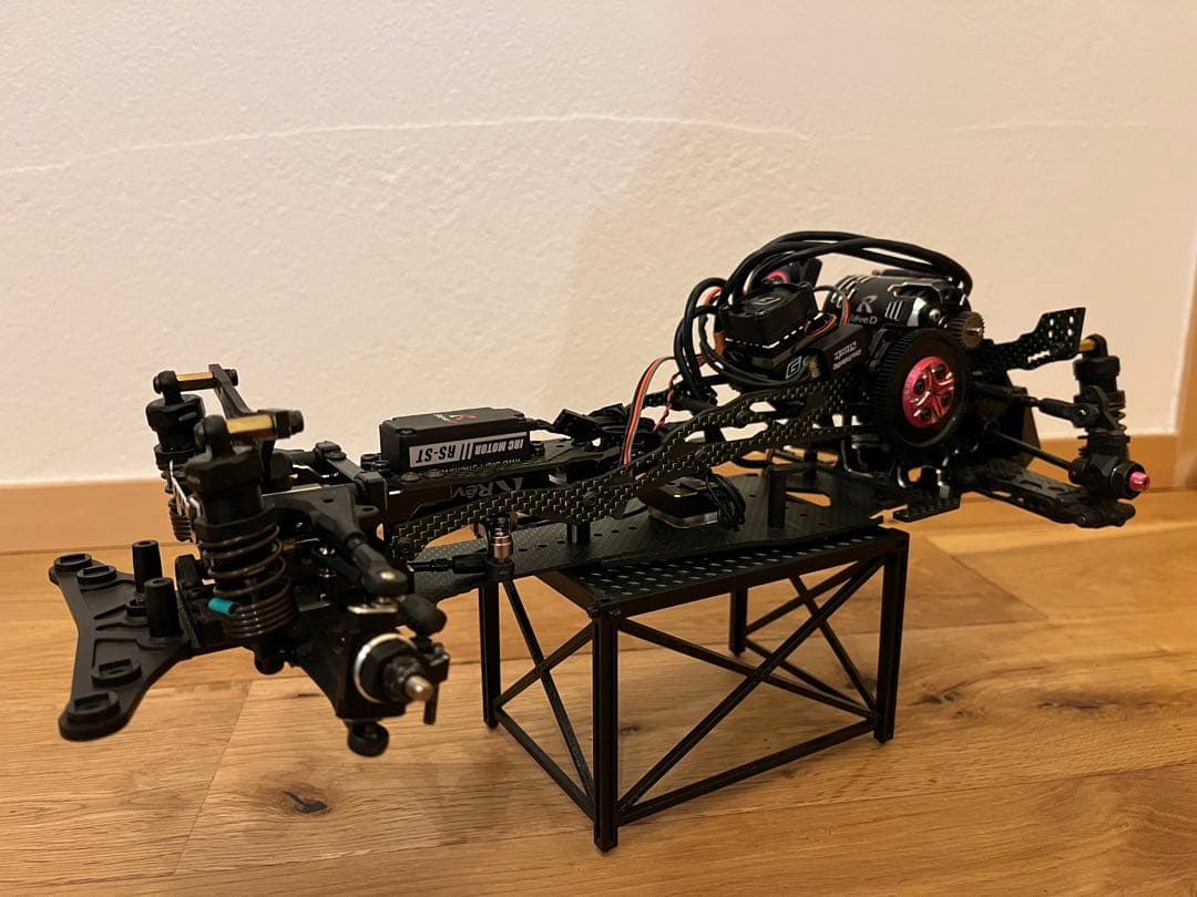 こ*ん様 sakura d5mr グリーンカーボンシャーシ