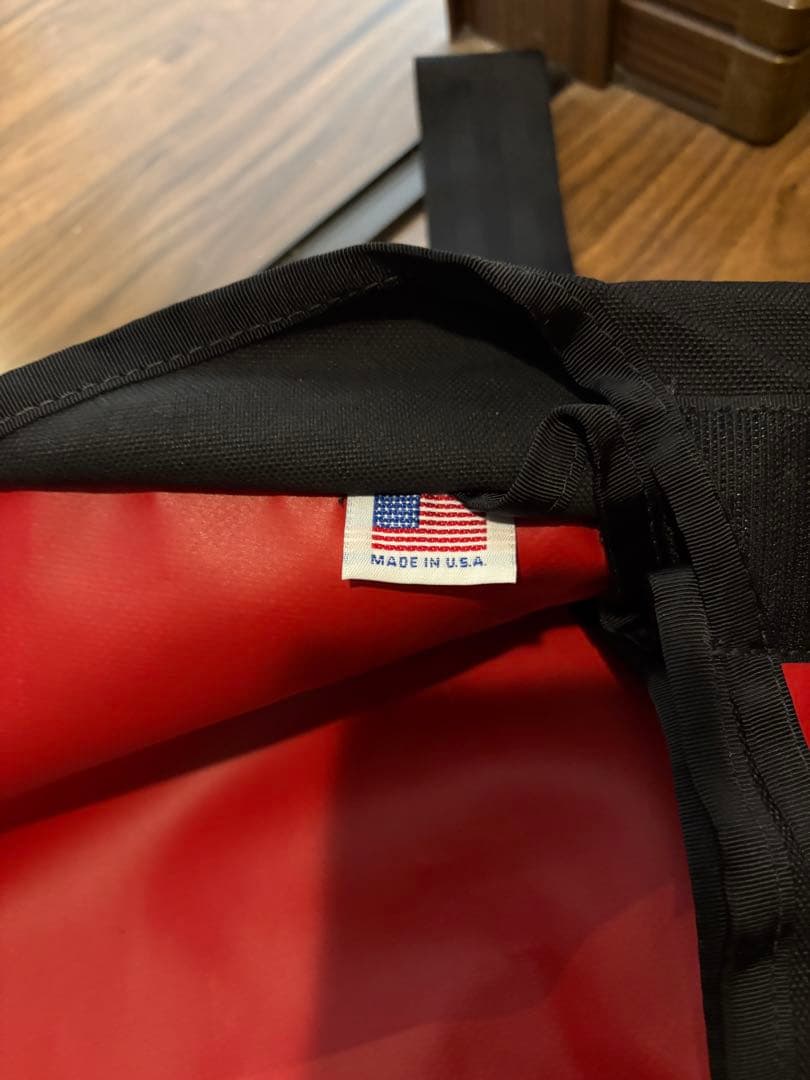 【美品】CHROME メッセンジャーバッグ ミニメトロ 黒/赤