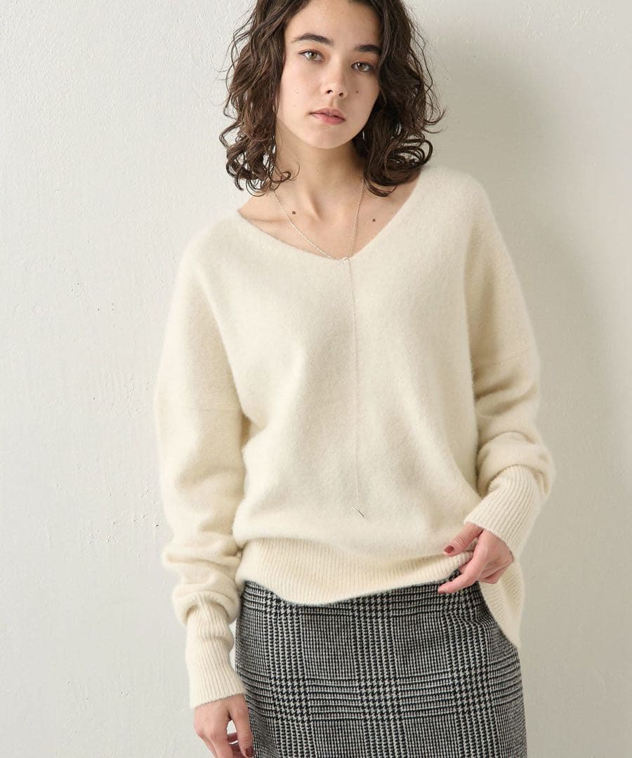 ウィムガゼット　フォックスウールVネックプルオーバー