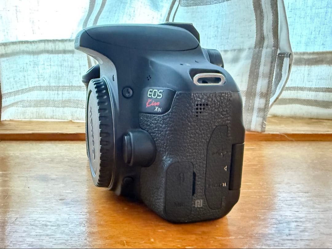 Canon EOS Kiss X9i ダブルズームキット +SDカード付