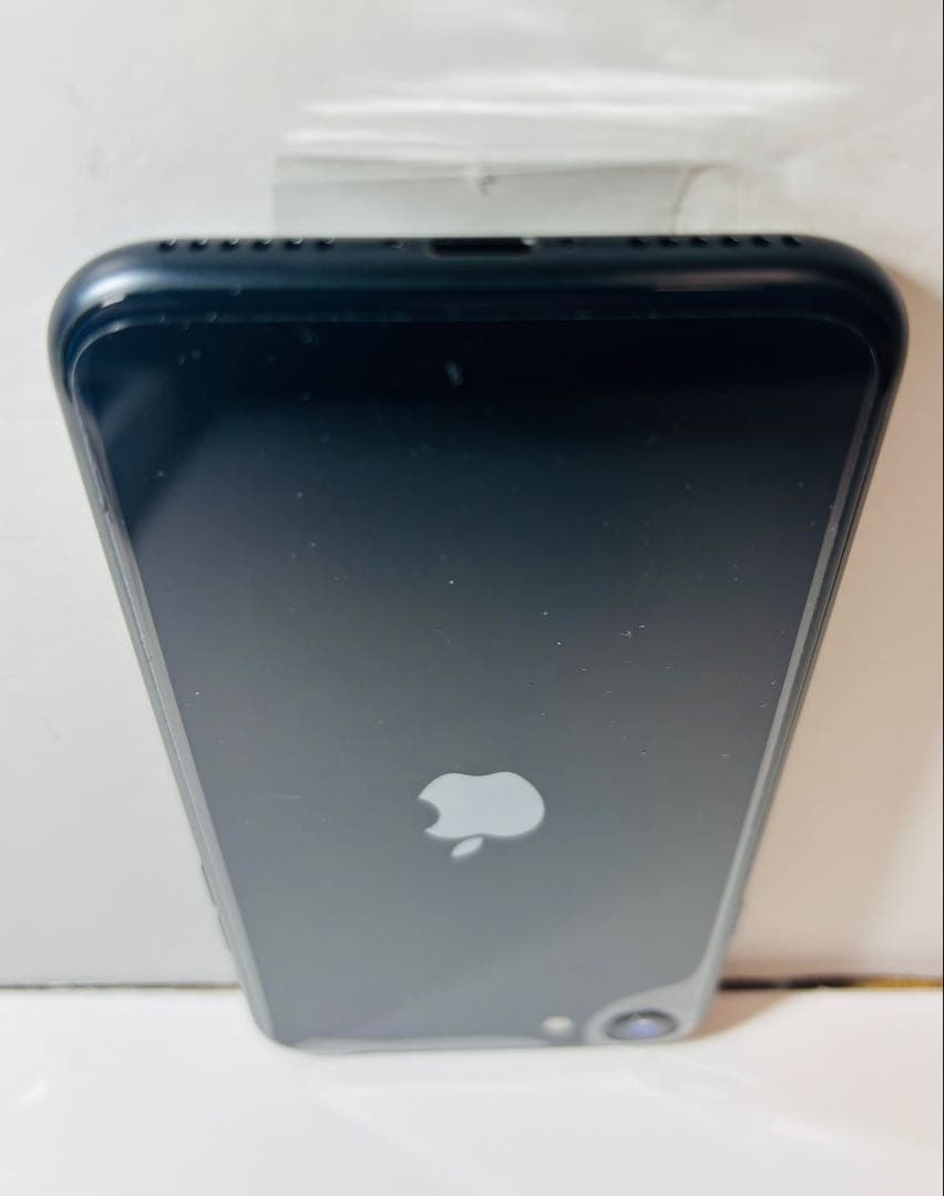 未使用　iPhoneSE3 SIMフリー　64GB 黒　本体、付属品、箱あり