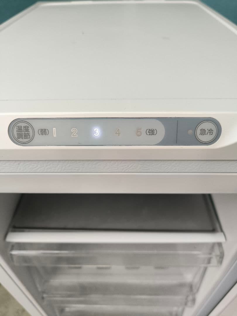 2022年製　アイリスオーヤマ　 スリム冷凍庫80L 　KUSN-8A-W