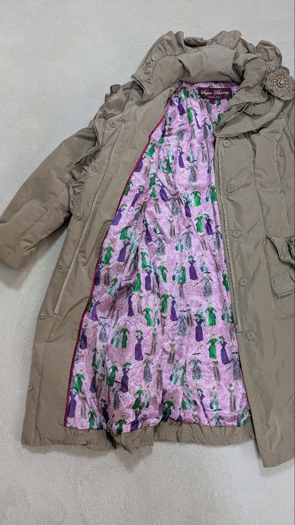 スーパービューティー　ダウンコート　ベージュサイズ42