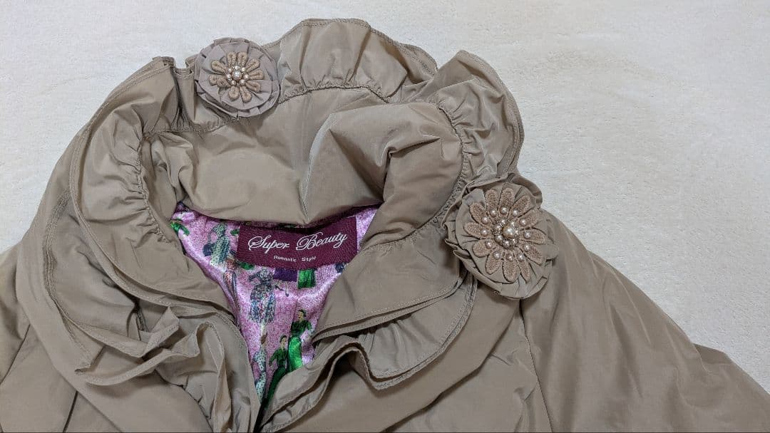 スーパービューティー　ダウンコート　ベージュサイズ42