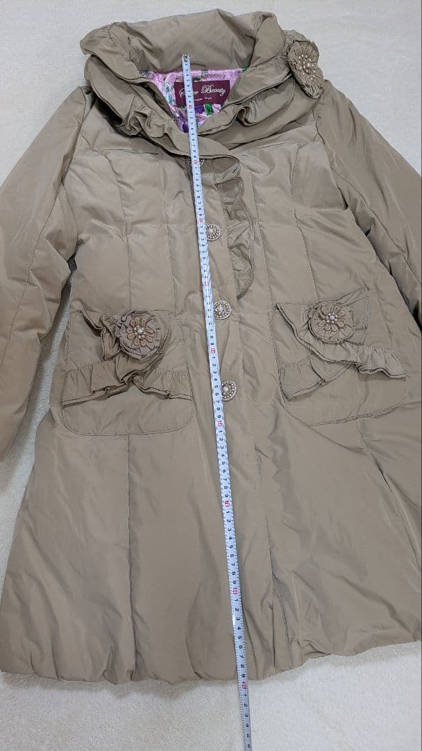 スーパービューティー　ダウンコート　ベージュサイズ42