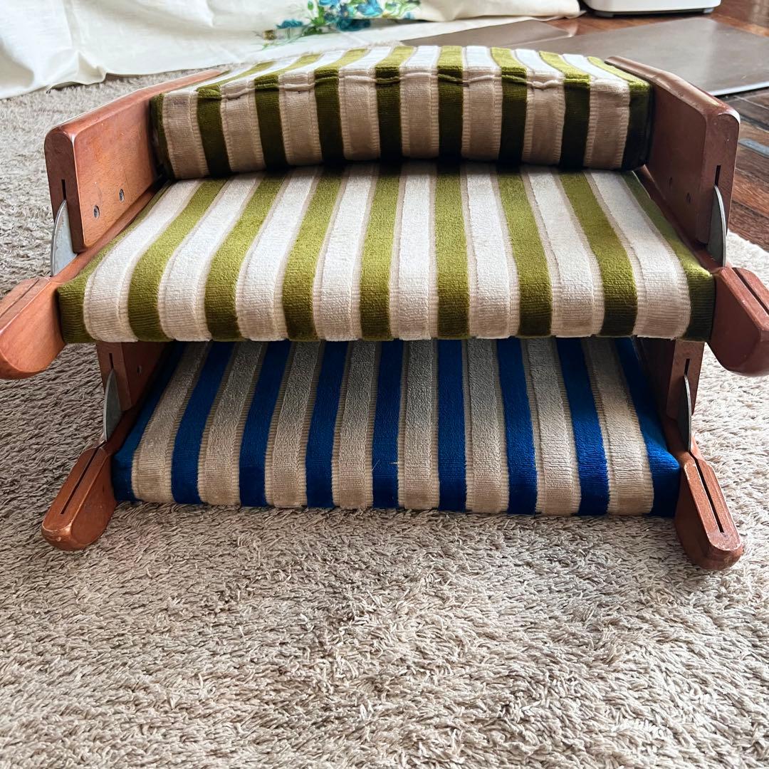 再度お値下げしました！ストライプデザイン折りたたみ座椅子2脚セット　昭和レトロ