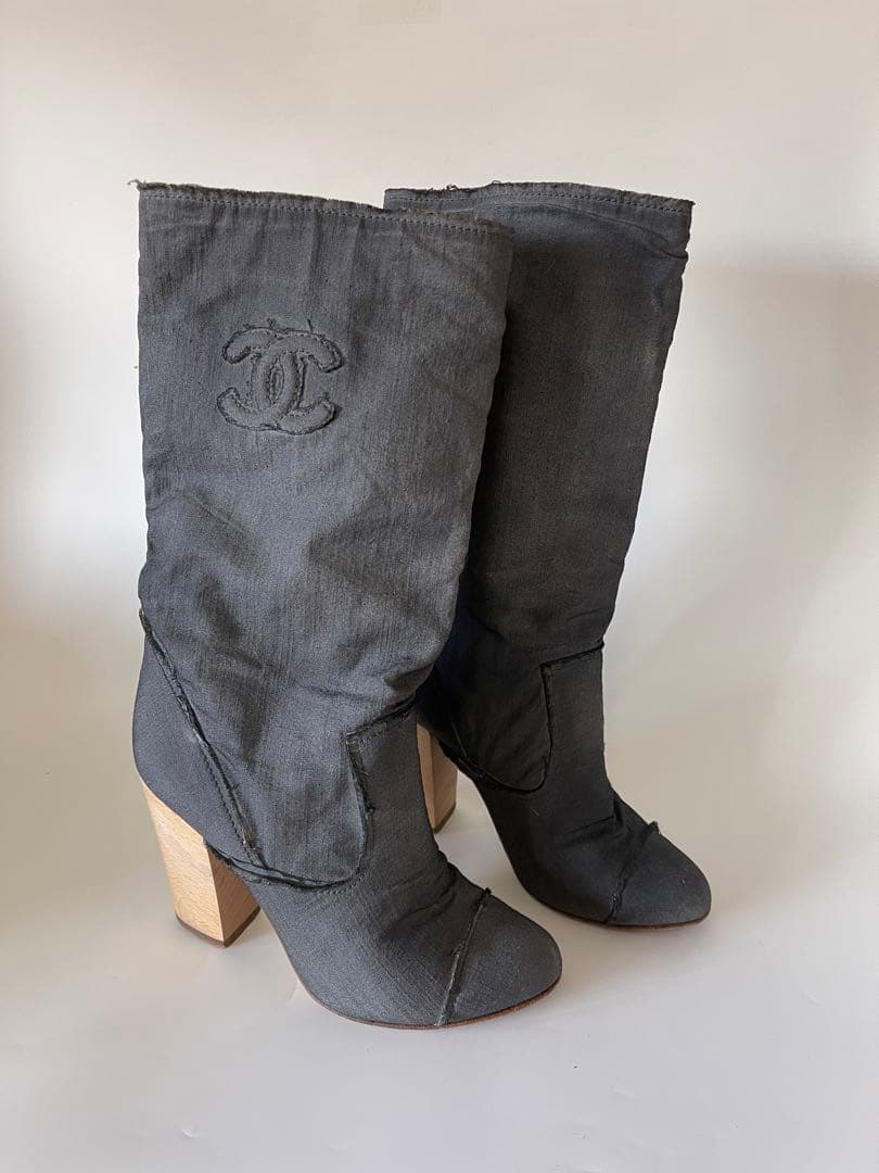 CHANEL グレー ロングブーツ